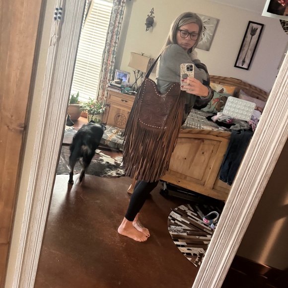 American Darling - Picture 1 of 5